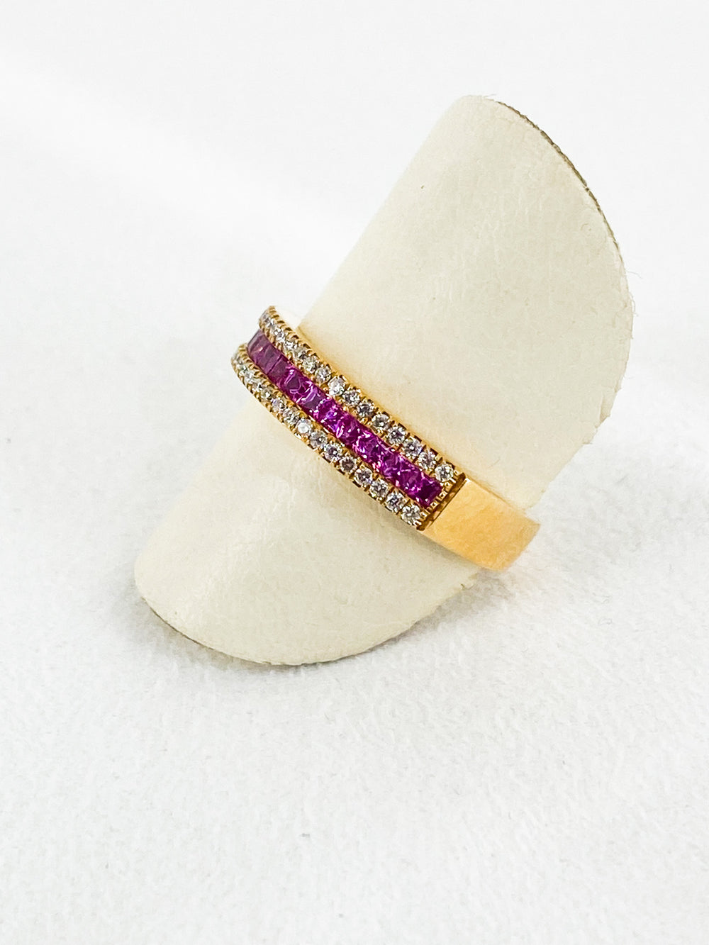 Bague Diamant et Saphir Rose -  - Sublime Diamant - Bagues - Les Champs d'Or