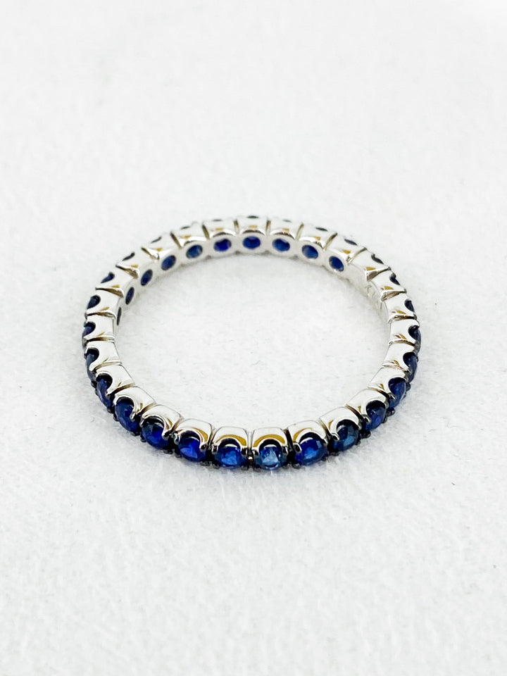 Alliance Sertis de Saphir Bleu - Sublime Diamant - Bagues - Les Champs d'Or