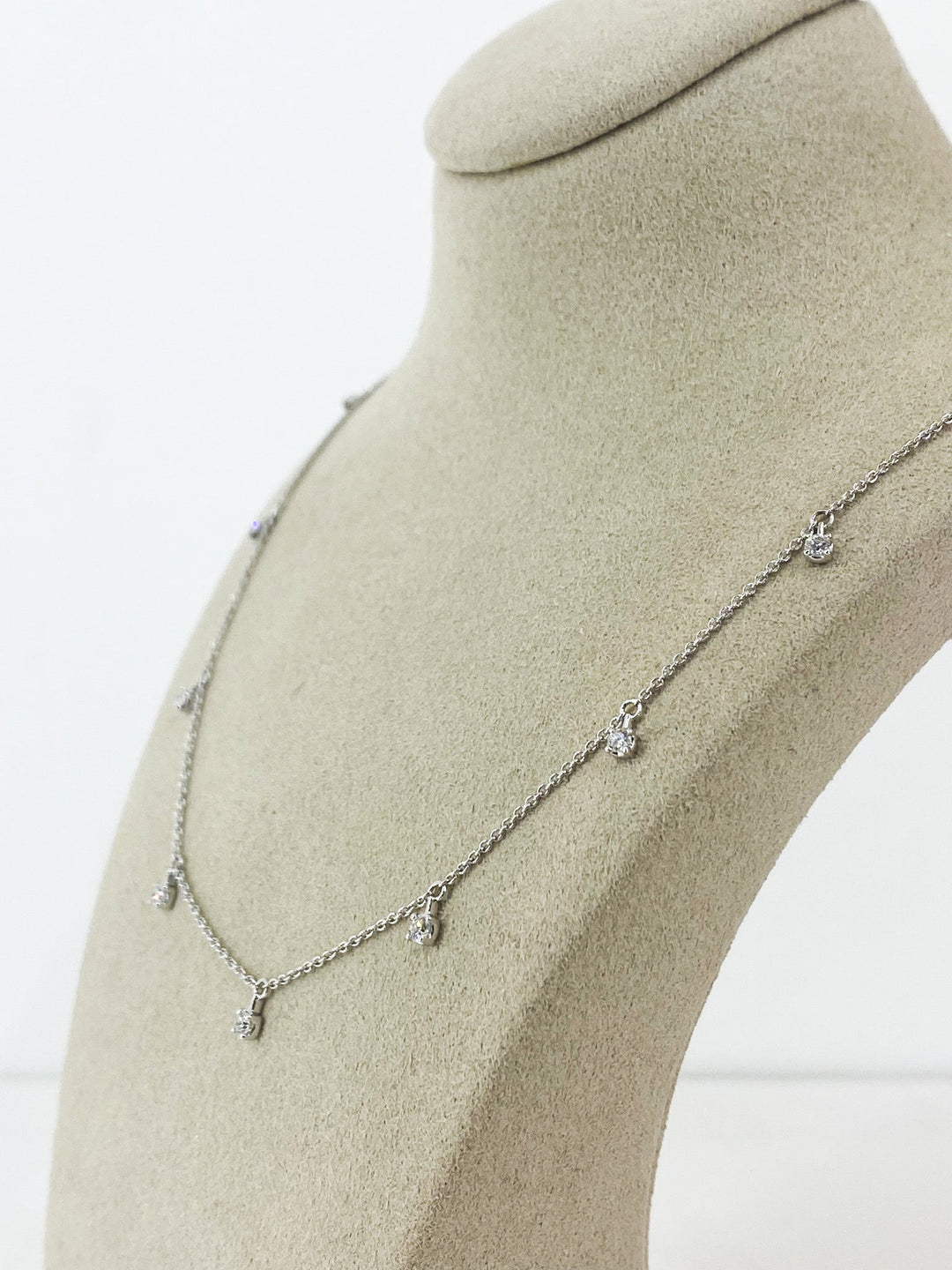 Collier Or Blanc 9 Diamant -  - Sublime Diamant - Collier - Les Champs d'Or