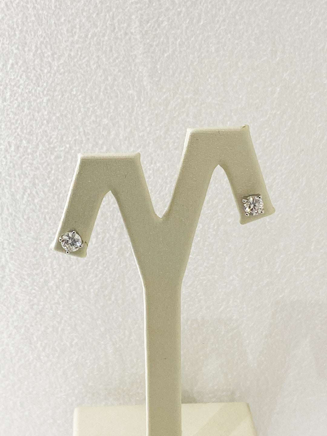 Boucles d'Oreilles Puce Diamant - - Sublime Diamant - Boucle d'oreille - Les Champs d'Or