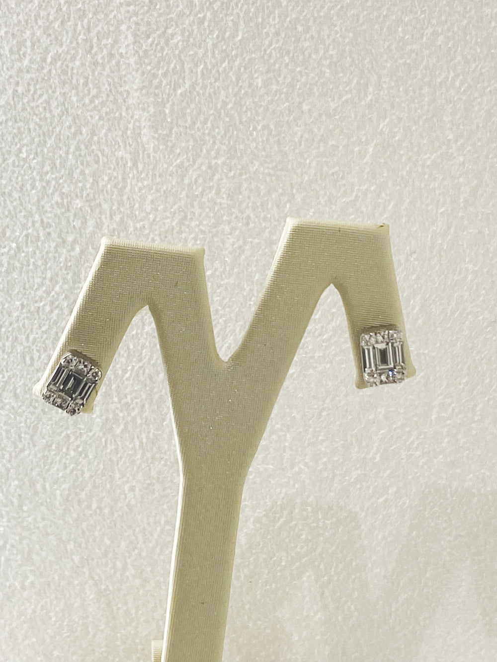 Boucles d'Oreilles Forme Taille Emeraude Diamant -  - Purity - Boucle d'oreille - Les Champs d'Or