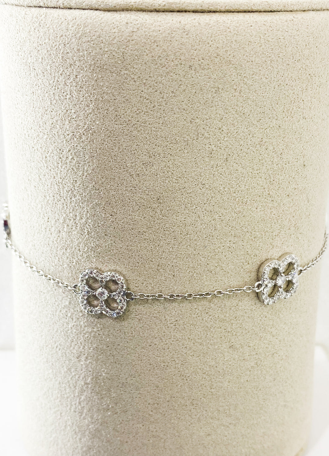Bracelet Or Gris 6 Motifs Trèfle -  - Sublime Diamant - Bracelet - Les Champs d'Or