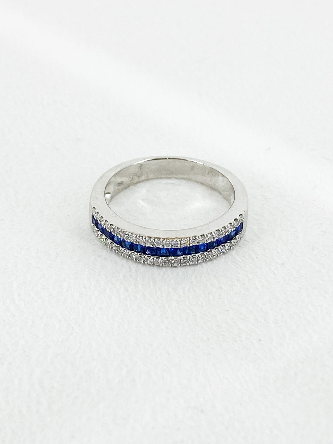 Bague Diamant et Saphir Bleu -  - Sublime Diamant - Bagues - Les Champs d'Or
