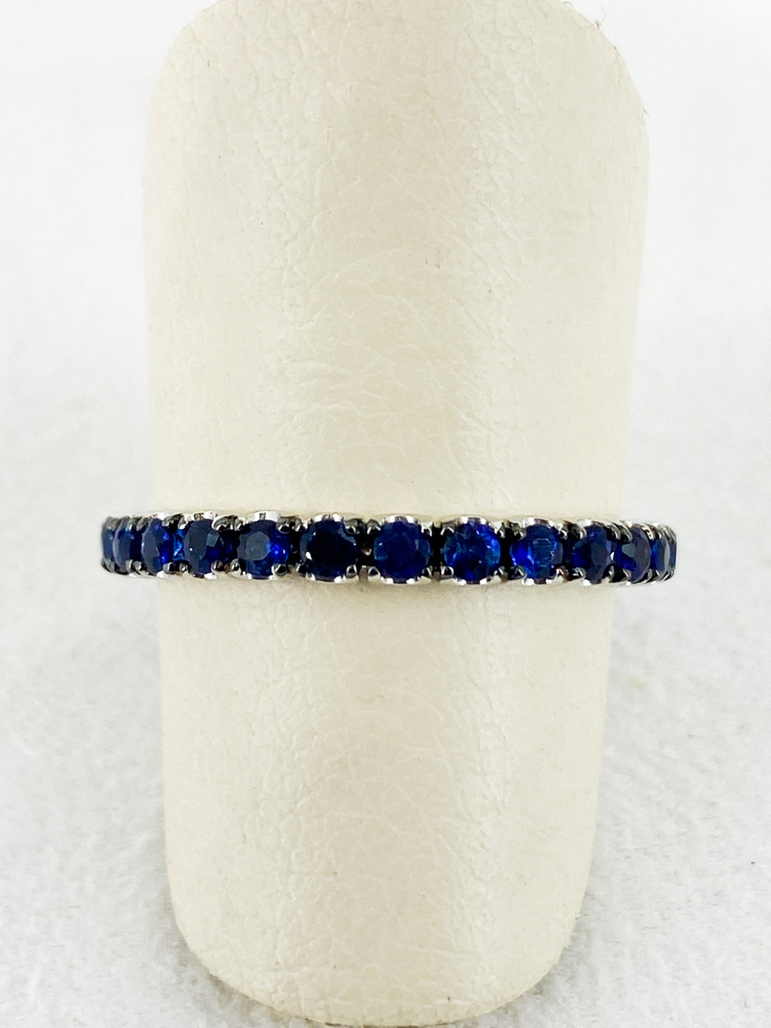 Alliance Sertis de Saphir Bleu - Sublime Diamant - Bagues - Les Champs d'Or