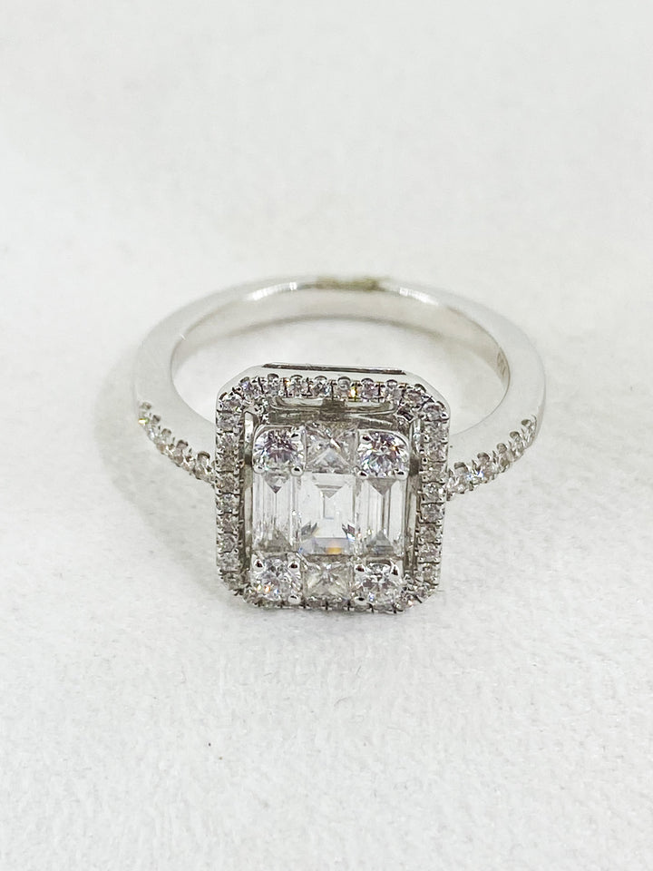 Bague de Fiançaille halo rond et 3 lignes de diamants -  - Purity Jewelry - Bagues - Les Champs d'Or